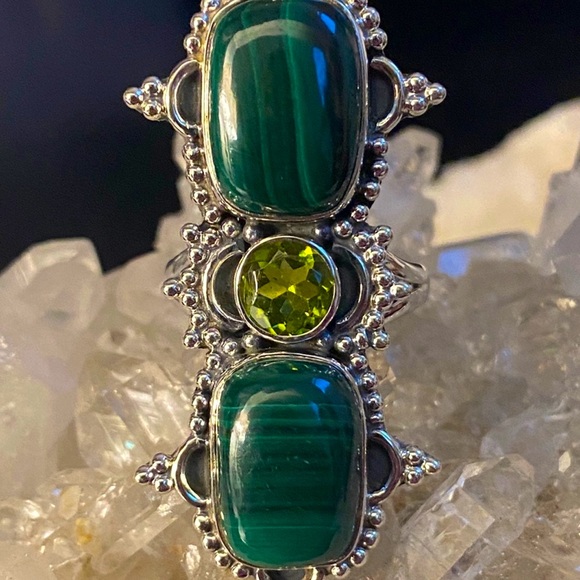 Malachite peridot boho chic sterling silver long ring - Picture 2 of 6